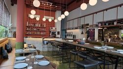 Gemmill Lane (D1), Retail #613755241